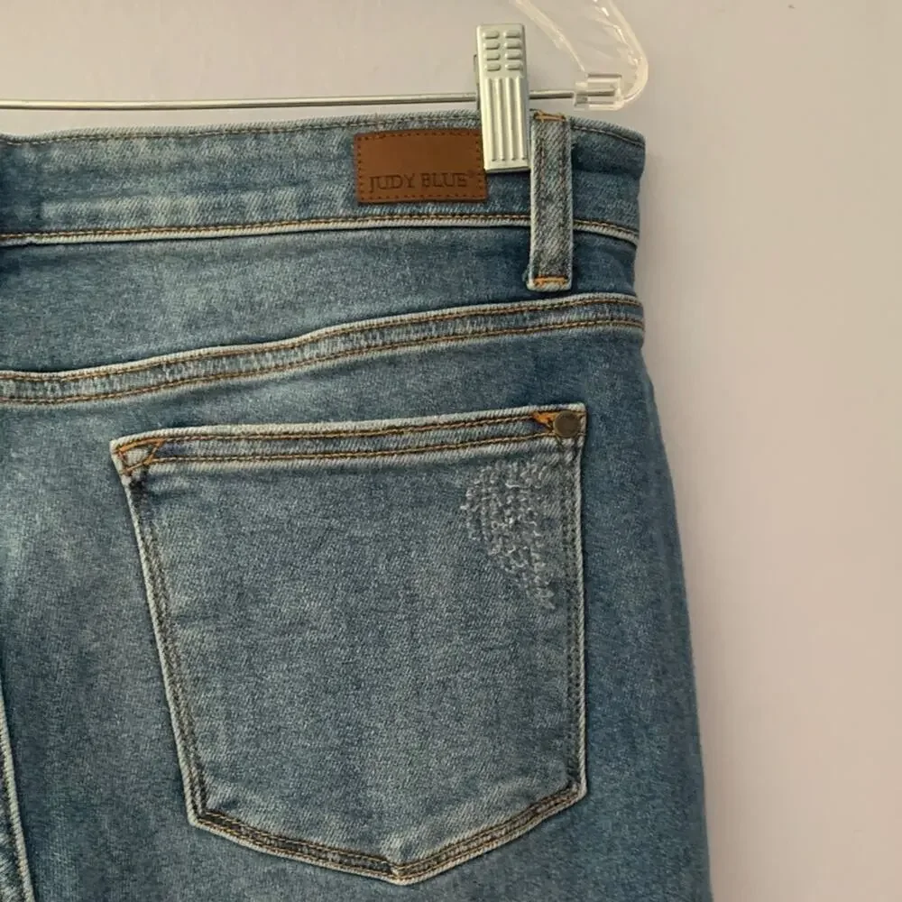 Judy Blue size 11 30 slim fit Women's regular wash Fit Denim Jeans